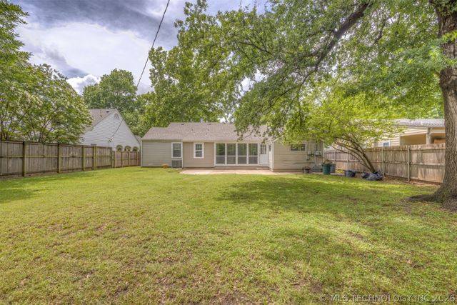 3011 S Boston Court, Tulsa, OK 74114