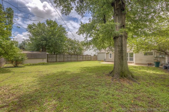 3011 S Boston Court, Tulsa, OK 74114