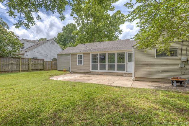 3011 S Boston Court, Tulsa, OK 74114