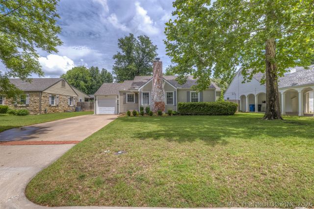 3011 S Boston Court, Tulsa, OK 74114