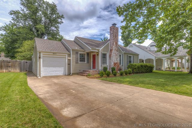 3011 S Boston Court, Tulsa, OK 74114