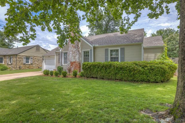 3011 S Boston Court, Tulsa, OK 74114