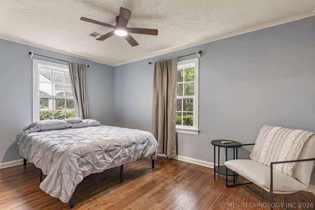 3011 S Boston Court, Tulsa, OK 74114