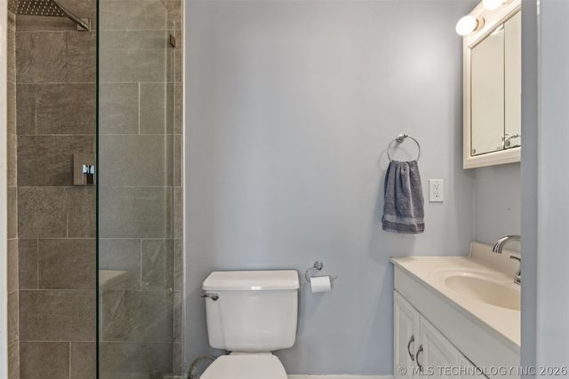 3011 S Boston Court, Tulsa, OK 74114