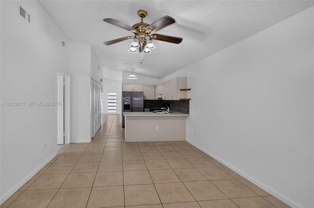2514 W 74th St, Hialeah, FL 33016