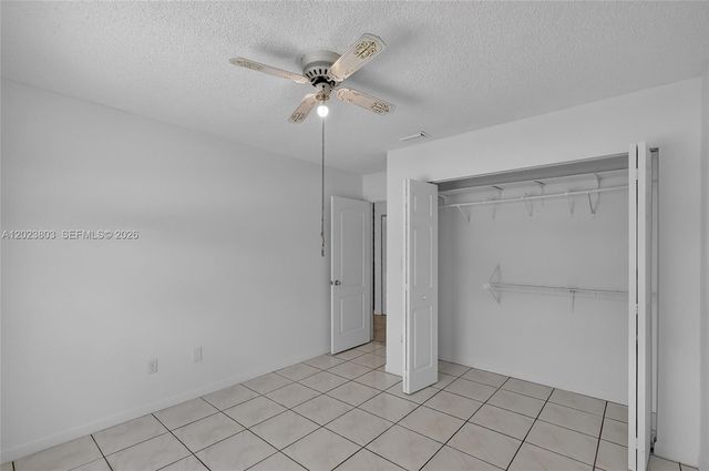 2514 W 74th St, Hialeah, FL 33016