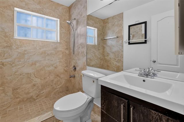 2514 W 74th St, Hialeah, FL 33016