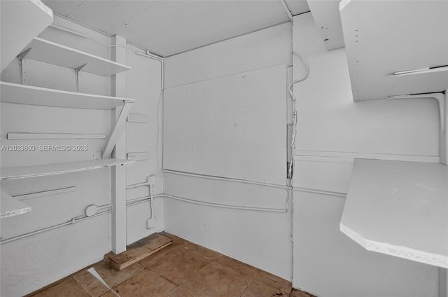 2514 W 74th St, Hialeah, FL 33016