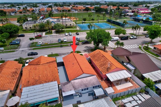 2514 W 74th St, Hialeah, FL 33016