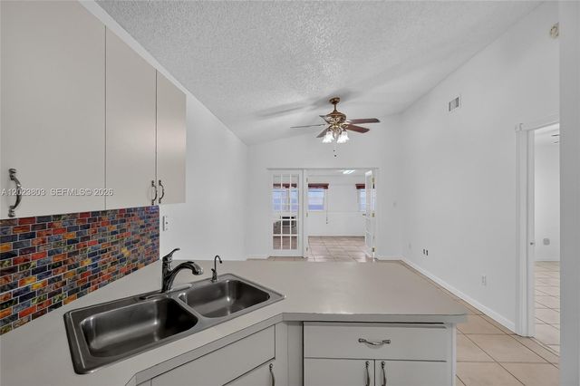 2514 W 74th St, Hialeah, FL 33016