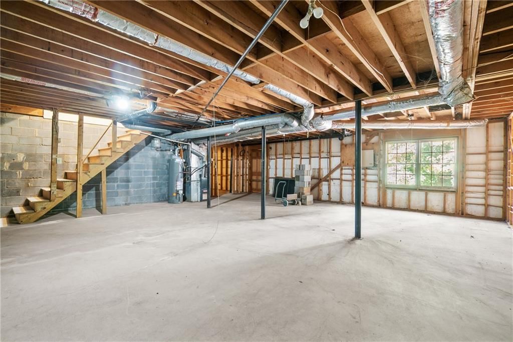 Image 26 of property listing at 1559 Fieldgreen Overlook, Stone Mountain, GA 30088