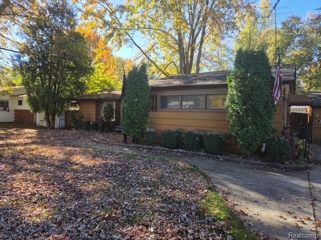 367 Sherwood Lane, Algonac, MI 48001