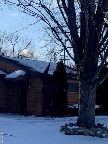 367 Sherwood Lane, Algonac, MI 48001