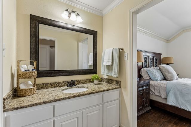 5540 La Bandera Trail, Benbrook, TX 76126