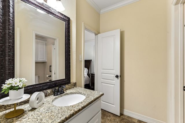 5540 La Bandera Trail, Benbrook, TX 76126