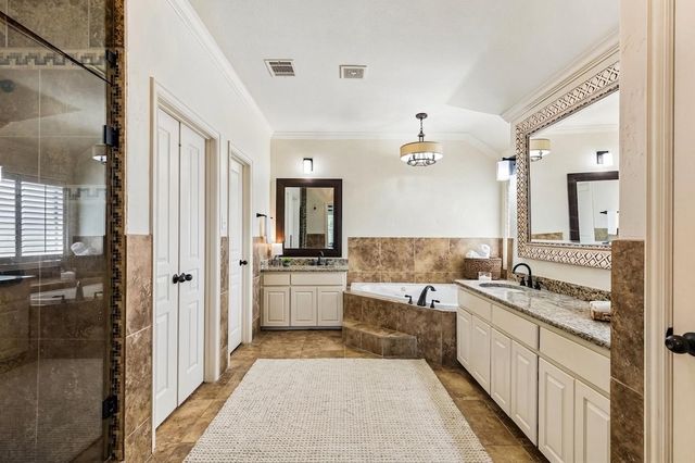 5540 La Bandera Trail, Benbrook, TX 76126