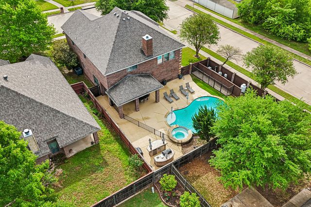 5540 La Bandera Trail, Benbrook, TX 76126