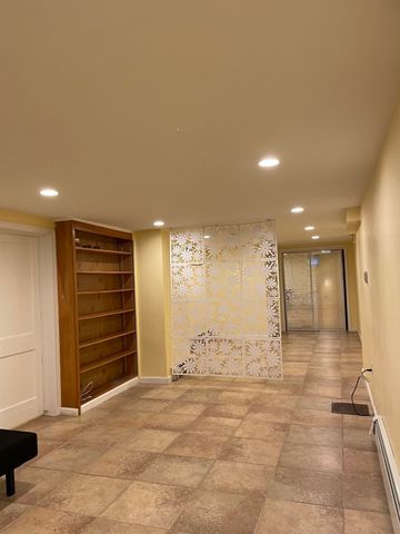 29 Marvin Ln A, Newton, MA 02459