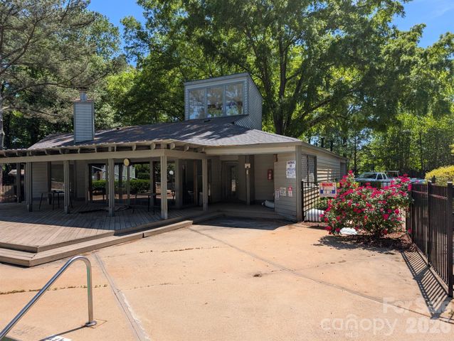5012 Sardis Road D, Charlotte, NC 28270