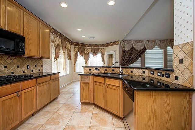 1923 Wellsley Court, Sugar Land, TX 77498