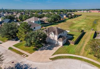 3004 Macoma Avenue, Pearland, TX 77581