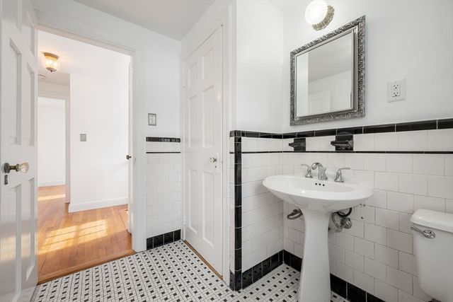 159 Payson Rd, Brookline, MA 02467