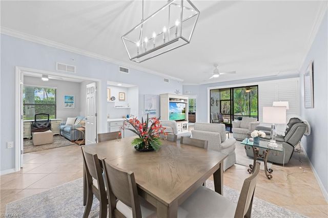 9844 Venezia CIR 711, Naples, FL 34113