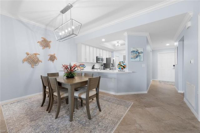 9844 Venezia CIR 711, Naples, FL 34113