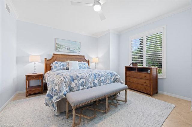 9844 Venezia CIR 711, Naples, FL 34113