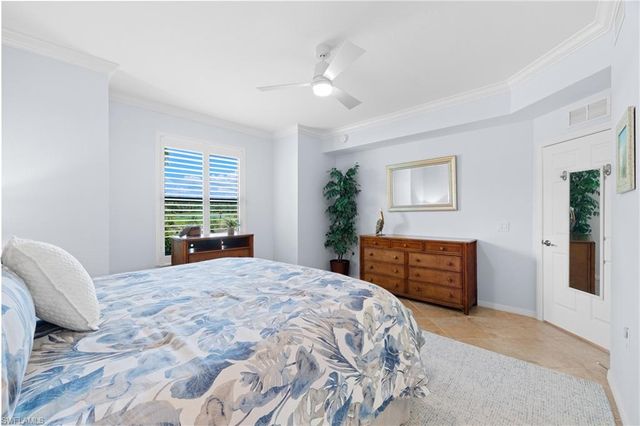 9844 Venezia CIR 711, Naples, FL 34113
