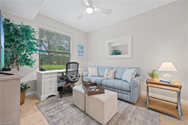 9844 Venezia CIR 711, Naples, FL 34113