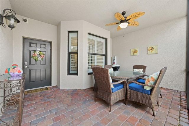 9844 Venezia CIR 711, Naples, FL 34113