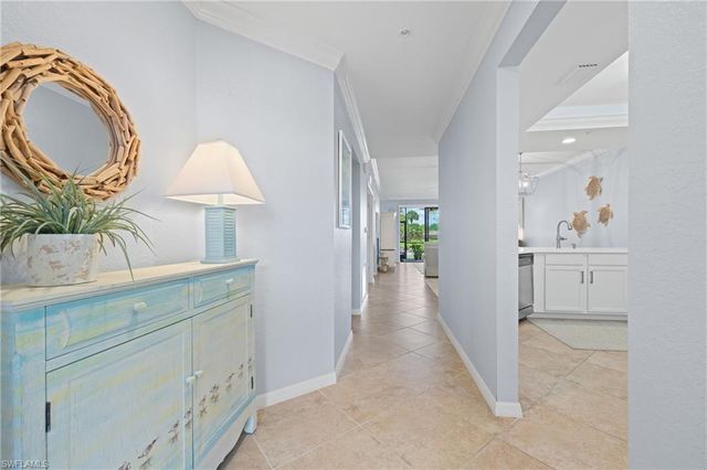 9844 Venezia CIR 711, Naples, FL 34113