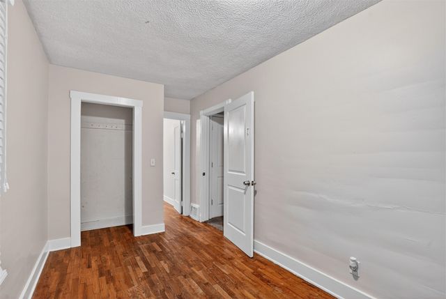 2533 S Washington Avenue, Lansing, MI 48910
