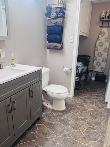 105 Tom Tom, Smithville, TX 78957