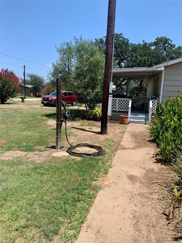 105 Tom Tom, Smithville, TX 78957