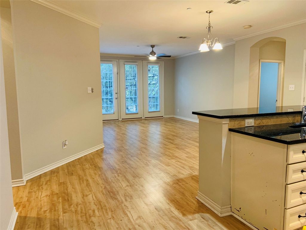 1020 Texas Street 3204, Fort Worth, TX 76102
