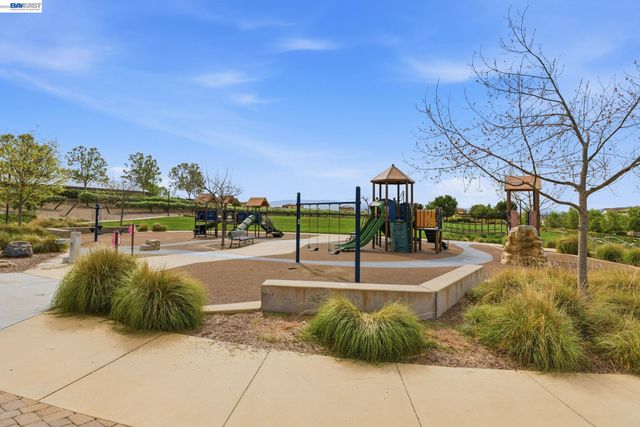 3398 Araldi Ln, Dublin, CA 94568