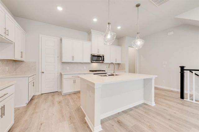 8340 Challenger Lane, Frisco, TX 75034