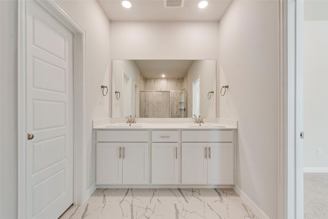 8340 Challenger Lane, Frisco, TX 75034
