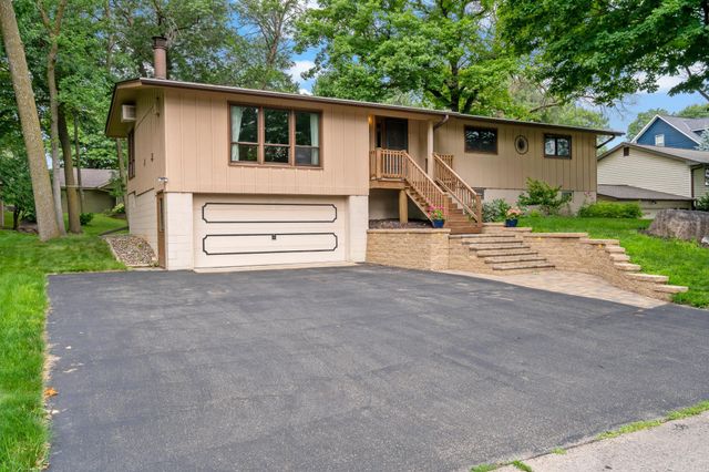 14873 Pixie Point Circle SE, Prior Lake, MN 55372