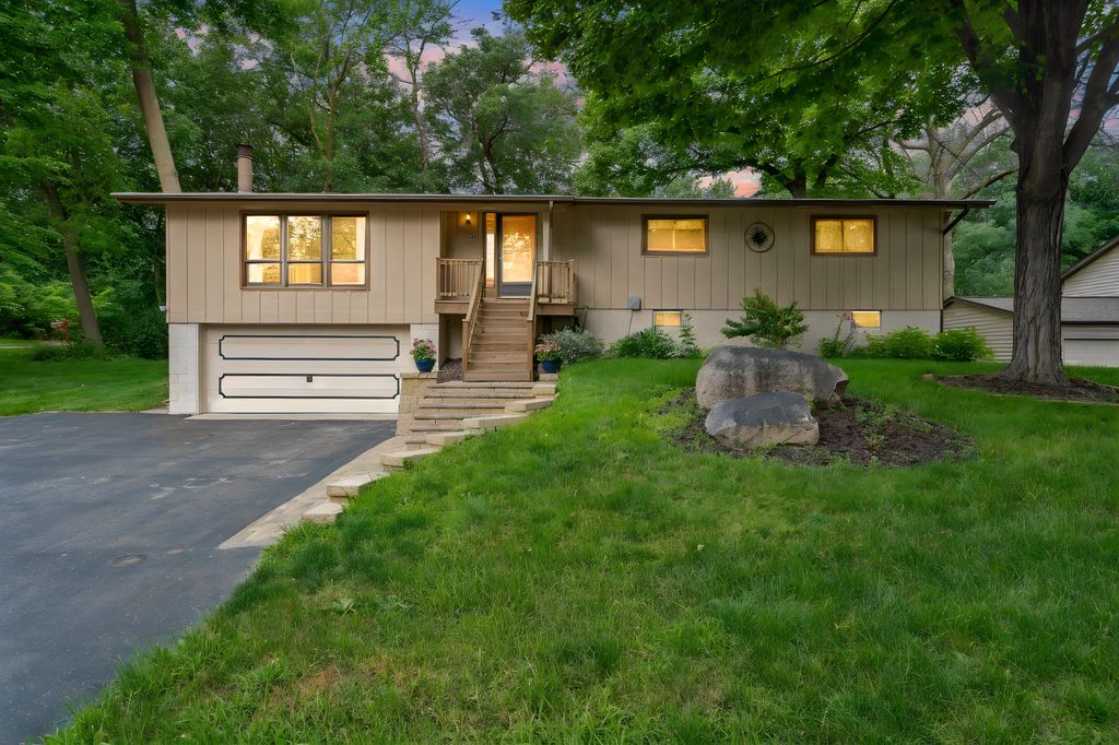 14873 Pixie Point Circle SE, Prior Lake, MN 55372