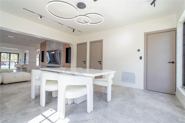 7850 Hawthorne Ave, Miami Beach, FL 33141