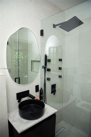 7850 Hawthorne Ave, Miami Beach, FL 33141