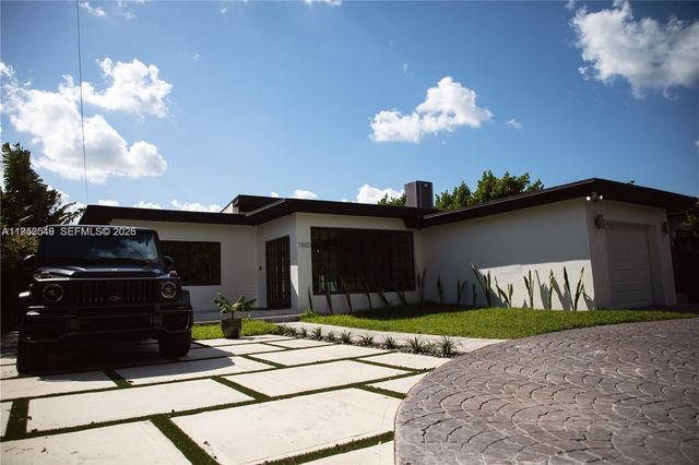 7850 Hawthorne Ave, Miami Beach, FL 33141