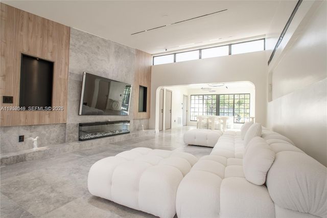 7850 Hawthorne Ave, Miami Beach, FL 33141