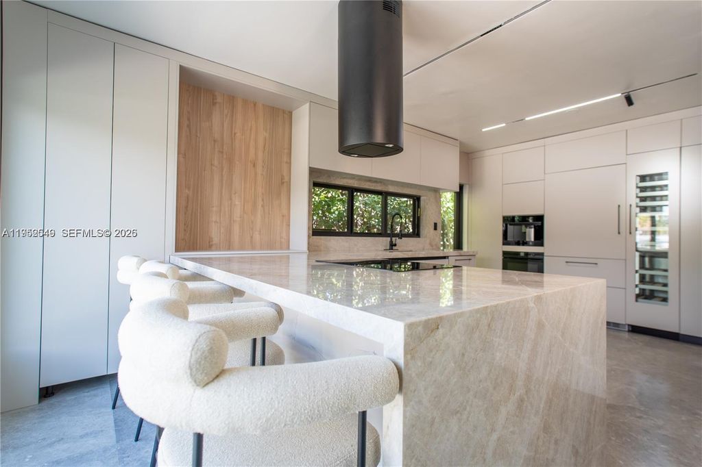 7850 Hawthorne Ave, Miami Beach, FL 33141