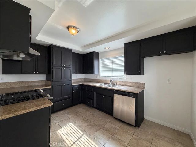 385 Burr Street, Corona, CA 92882