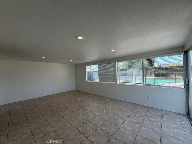 385 Burr Street, Corona, CA 92882