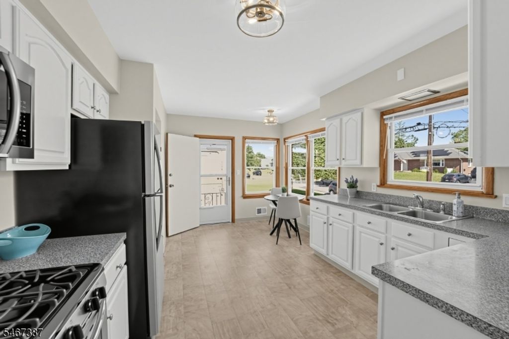 39 N Edward St, Sayreville Boro, NJ 08872 — photo 3